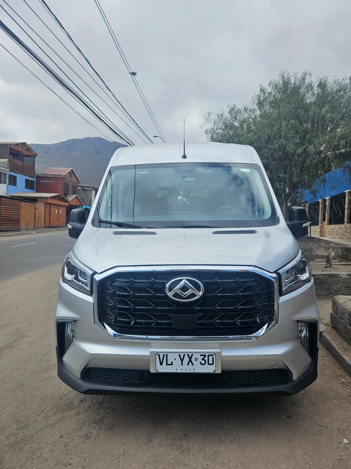 Maxus Deliver 9 Frontal